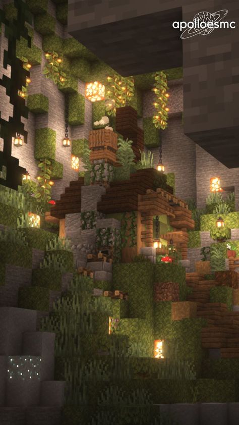 a cute, small cottage that's inspired by the lush caves that are part of the new caves & cliffs update! Minecraft Cave Cottage, Minecraft House In Cave Wall, Hanging Cave House Minecraft, Lush Cave Minecraft Aesthetic, Cave Side Minecraft House, Custom Caves In Minecraft, Aesthetic Minecraft Cave House, Enchanting Cave Minecraft, Minecraft Underground Base Lush Cave