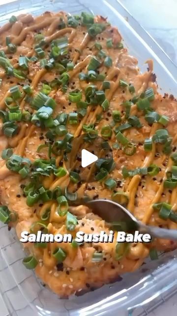 Sizzlefish | SIZZLEFISH SALMON SUSHI BAKE 🍣 from @spread.the.grub! 

Start by seasoning 3 fillets of salmon (I get mine from @sizzlefishfit) with s... | Instagram Sushi Bake Salmon, Salmon Baked Sushi, Salmon Lunch Recipes, Salmon Noodle Bowl, Meal Prep Salmon, Salmon Sushi Bake, Salmon Bake, Salmon Meal Prep, Kewpie Mayo