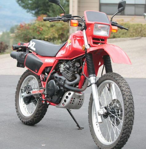 1983-Honda-XL600R https://plus.google.com/+JohnPruittMotorCompanyMurrayville/posts Honda Xl600r, Motorcycle Build, Vintage Enduro, Dual Sport Motorcycle, Honda Bikes, Dual Sport, Honda Motorcycles, Fit Inspo, Motorcycles