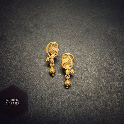 Gold Ear Rings Designs Daily Wear, Daily Wear Earrings Gold, Daily Wear Earrings Gold Indian, Earrings Gold Indian, Daily Wear Earrings, Chip Art, Jewel Design, Simple Gold Earrings, Engagement Hairstyles