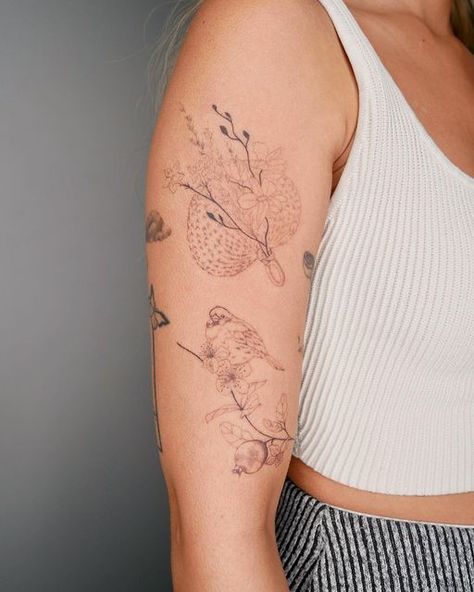 Avery Osajima on Instagram: "special handpoked composition for longtime return client ashley, made at @jelly.losangeles 🌸🌸 maya bird, guava branch, and dried palm arrangement with orchids, jasmine, and pampas grass 🌾 thank u for ur continued trust n support i love doing big projects like this!!! . . . . . . . . . . . . . . . . #lahandpoke #stickandpoketattoo #guavatattoo #birdtattoo #fantattoo #floraltattoo #botanicaltattoo #handpoketattoo #latattooartist #latattoo #handpoked" Dried Palm Arrangement, Guava Tattoo, Hand Fan Tattoo, Maya Bird, La Tattoo, Fan Tattoo, Stick N Poke Tattoo, Hand Poked Tattoo, Botanical Tattoo