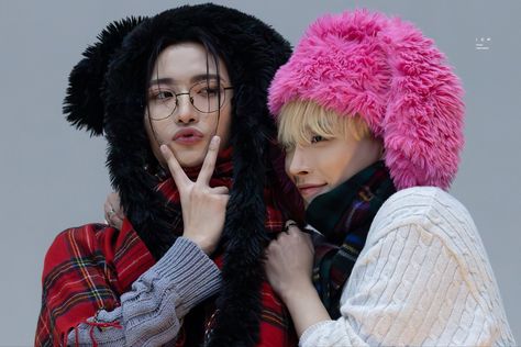 seonghwa & hongjoong Hoong Joong And Seonghwa, Seonghwa Hongjoong, Man On Fire, Old Married Couple, Hongjoong Ateez, Sea Wallpaper, Park Seong-hwa, Best Kpop, Kim Hongjoong