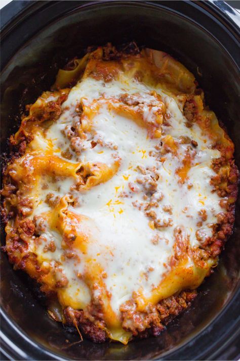 Crockpot Lasagna Crockpot Lasagne, Crockpot Lasagna Recipe, Top Crockpot Recipes, Crockpot Foods, Crock Pot Lasagna Recipe, Chicken Crockpot Recipes Healthy, Crockpot Lasagna, Slow Cooker Lasagna, Frugal Recipes