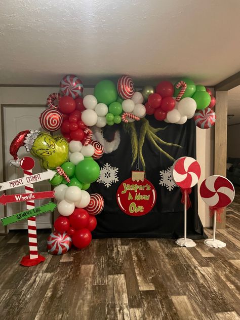 Grinch 1st Birthday Party Decorations, Grinch Backdrop Ideas, Grinch Birthday Cookies, Grinch Balloon Arch, Grinch Photo Backdrop, Mean One Grinch Birthday, Grinch Balloons, Grinch 1st Birthday, Grinch Themed Birthday Party