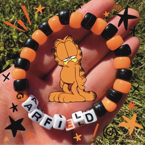 Beaded Bracelets Kandi, Things To Put On A Bracelet, Bracelet Patterns Kandi, Braclets Ideas Beads, Pony Bracelets Ideas, Gravity Falls Bracelet, Garfield Bracelet, Kandi Bead Bracelet Ideas, Emo Kandi Bracelets