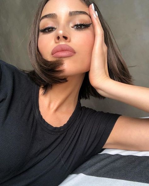 Winged Eyeliner Makeup, Makeup Tip, Natural Makeup Tutorial, Beauty Make-up, Olivia Culpo, No Eyeliner Makeup, Looks Black, Black Eyeliner, Day Makeup