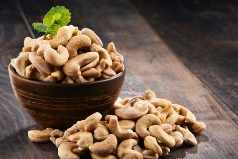 Nut Benefits, Cashews Benefits, Roasted Cashews, 1200 Calories, Cashew Nut, Cheese Lover, Vegan Diet, Dried Fruit, Plant Based Diet