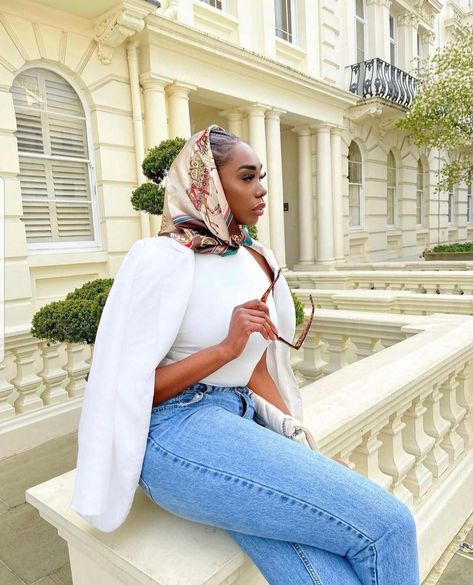 Head Scarf Outfit, Silk Scarf Outfit, Outfit Ideas For Black Women, Soft Feminine Outfits, Sporty Chic Style, Feminine Outfits, Mode Turban, Hair Scarf Styles, Head Scarf Styles