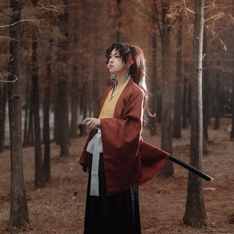 Yoriichi Cosplay, Yorichi Tsugikuni, Kny Cosplay, Yoriichi Tsugikuni, Real Anime, Body Reference Poses, Pastel Pink Aesthetic, Cosplay Characters, Amazing Cosplay