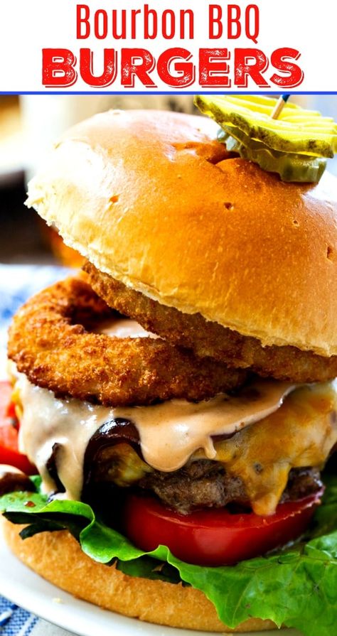 Burger With Onion Rings, Cheese Onion Rings, Meat Ideas, Sliders Recipes, Spicy Southern Kitchen, Bbq Burgers, Christmas Recipes Appetizers, Southern Kitchen, Keep It Clean