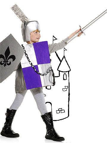 This last-minute costume idea is a lifesaver. Just dress your knight from head to toe with everyday household items. Arm your Prince Charming with a milk-jug helmet, grocery bag armor, and a cardboard sword that will no doubt slay the whole neighborhood. Halloween Costumes For Parents, Diy Helmet, Easy Diy Halloween Costumes, Castle Party, Halloween Costumes To Make, Knight Party, Medieval Party, Knight Costume, Craft Things