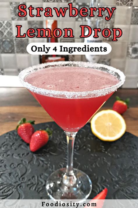 Lemon Drop Recipe Drinks, Strawberry Lemon Drop, Easy Vodka Cocktail, Lemon Drop Drink, Lemon Drop Recipe, Lemon Drop Cocktail, Fun Drinks Alcohol, Alcholic Drinks, Cocktail Drinks Alcoholic