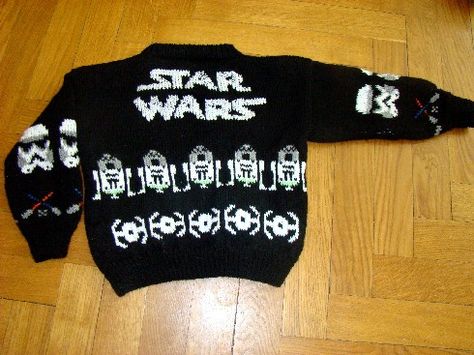 Ravelry: Fairisle Patterns from the Movie Star Wars by Sarah Bradberry Star Wars Christmas Sweater, Best Christmas Sweaters, Maglia Fair Isle, Star Wars Sweater, Knitted Christmas Jumpers, Star Wars Christmas, Fair Isle Pattern, Geek Chic, Christmas Knitting