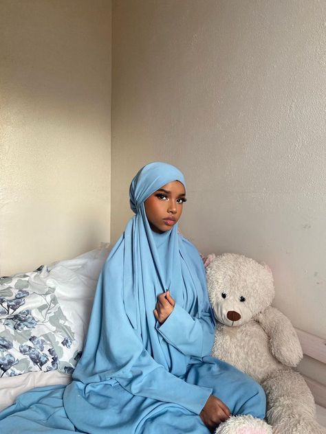 Black Hijabi Girl, Somali Women, Somali Girl, Somali Wedding, Dress Curvy, Muslim Women Fashion, Black Femininity, Hijabi Girl, Aesthetic Black