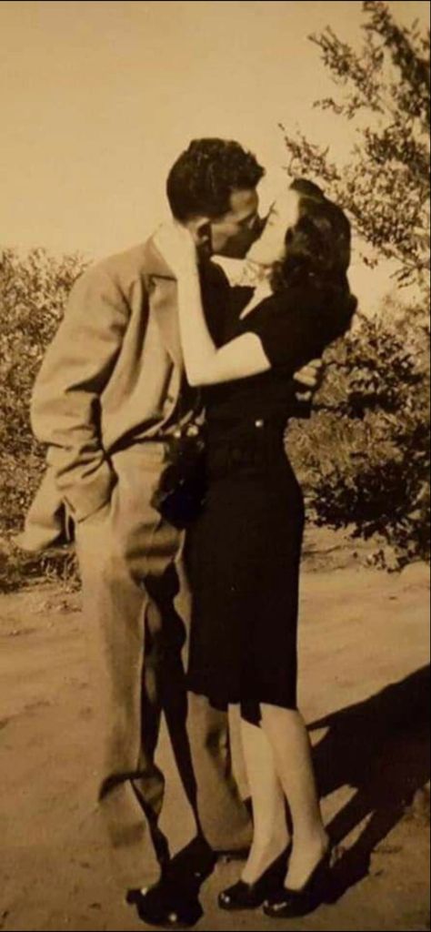 50s Love Aesthetic, Retro Couple Aesthetic, 1940s Couple, 1950s Couple, 40s Aesthetic, 1950s Love, Retro Couple, 50s Aesthetic, Boyfriends Be Like