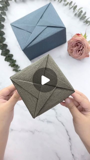 Gift Box For Christmas Ideas, How To Gift Wrap A Watch, Cute Wrapping Ideas For Small Gifts, How To Wrap A Watch As A Gift, How Wrap A Gift, Wrap Box Gift, How To Pack Watch For Gift, Gift Wrapping Rectangular Boxes, How To Wrap A Cube Shaped Gift