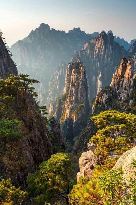 China Vacation, Chinese Mountains, Earth Photography, China Travel Destinations, Huangshan, Chinese Landscape, Fantasy Places, China Travel, Fantasy Landscape