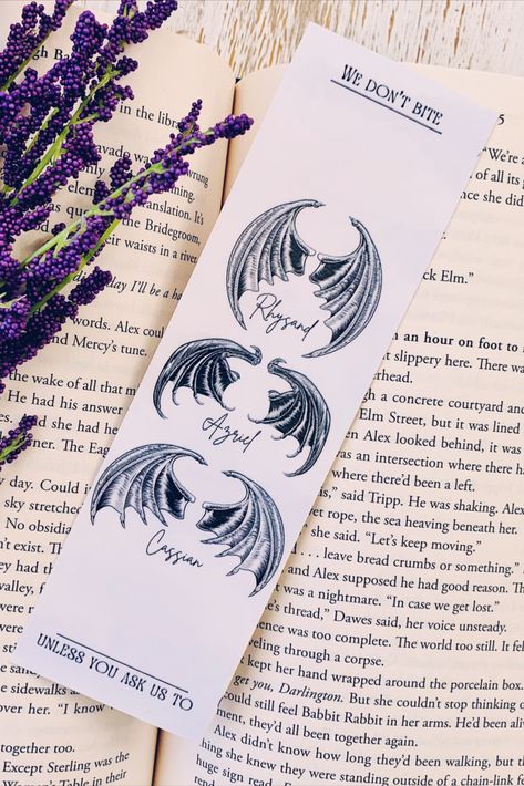 ACOTAR series bookmarks l Rhysand bookmarks Fantasy Bookmarks, Homemade Bookmarks, Bookish Tattoos, Small Quote Tattoos, Bat Boys, Diy Bookmarks, Book Markers, Bookmarks Printable, Painted Books