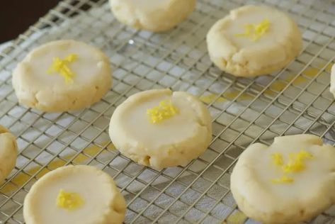 Welcome to our baking corner, where today we're sharing an absolutely delightful recipe for Zesty Lemon Cream Cheese Cookies. These cookies are a perfect blend of tangy lemon and rich cream cheese, making them a Lemon Cream Cheese Cookies, Irish Desserts, Lemon Cream Cheese, Cheese Cookies, Cream Cheese Cookies, 12 Tomatoes, Lemon Cookies, Lemon Cream, Lemon Desserts