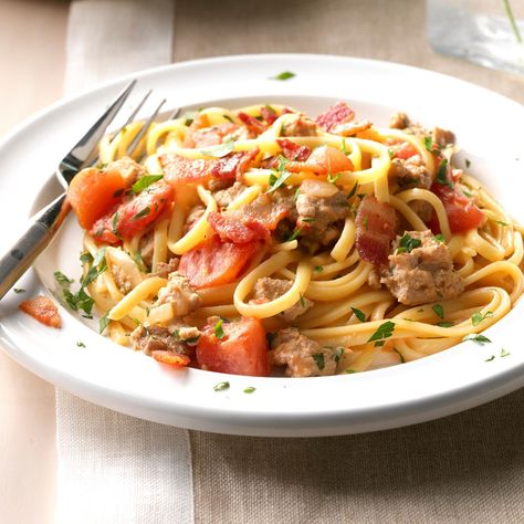 Turkey Linguine, Tomato Cream Sauce, Best Dutch Oven, Cream Sauce Recipes, Carbonara Recipe, Dutch Oven Recipes, Christmas Lunch, Oven Recipes, Linguine