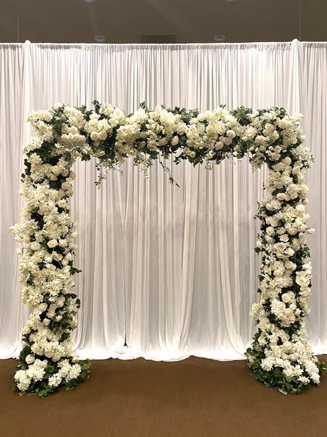 White squared arch with touches if green Wedding Arch Ideas Square, Square Arch Wedding Flowers, Square Flower Arch, Square Arch Wedding, Square Wedding Arch, Ceremony Backdrop Outdoor, Dark Green Wedding, Dream Wedding Reception, Wedding Flower Design