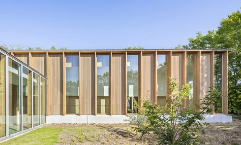 Bauhaus Interior, Junya Ishigami, Larch Cladding, Timber Roof, Timber Buildings, Recreation Centers, Glass Facades, Modern Hotel, Architecture Student