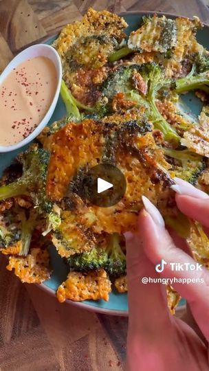 Facebook Healthy Snacks Broccoli, Broccoli Snack Recipes, Broccoli Parmesan Crisps, Broccoli Chips Baked, Broccoli Dinner Ideas, Broccoli Crisps, Brocollini Recipes, Broccoli Snacks, Flavorful Broccoli