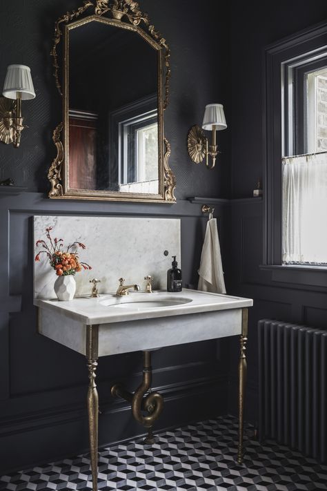 Fall One Room Challenge: Week 6 - House of Brinson Dark Bathrooms, Bad Inspiration, One Room Challenge, Room Challenge, Marble Bathroom, Grey Bathrooms, Hem Design, Bathroom Colors, Crown Molding