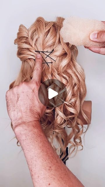 Mark Nelson-Wolter on Instagram: "✨💕 LUXY, UNKEMPT, HAIR GORGEOUSNESS WITH PADDING! HAIR UP DO TUTORIAL @markjohnhair LONDON 💕✨  . . #hairvideo #hairvideos #hairtutorial #hairtutorials #unkempt #boho #bohostyle #texturedhair #texturedupdo #updo #updos #updostyles #updotutorial #bridalhair #bridalhairstyle #bridaljewellery #weddinghair #weddinghairstyles #weddinghairinspo #weddinginspo #hairup #hairreels #réel #reelit #igreels #hairinspo #weddinghairideas #curlyhairstyles #pinkhair" Hair Up Videos, Bride Hair Low Bun, Hair Up Do Tutorial, Up Do Tutorial, Updo Curly Hairstyles, Boho Updo Hairstyles, Unkempt Hair, Long Hair Ponytail Styles, Grad Hair