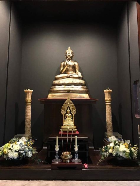 Modern Buddhist Altar, Praying Room, Buddhist Design, Buddha Altar, Thailand Buddha, Buddha Wall Decor, Altar Design, Buddhist Shrine, Buddha Decor