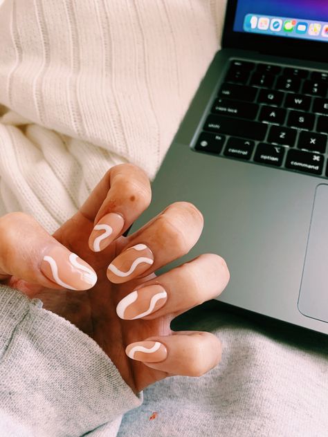 Aesthetic Nails, School Nails, Girls Nails, Nails At Home, Nail Paint, Simple Nails, Cute Nails, Nail Inspo, Ongles