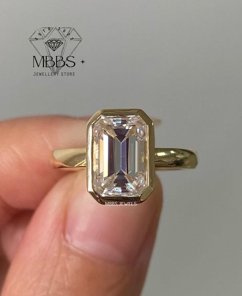 Bezel Set Wedding Ring, Gold Ring Vintage, Emerald Cut Diamond Engagement Ring, Dainty Diamond Ring, Emerald Cut Diamond Engagement, Unique Rings Vintage, Bezel Engagement Ring, Emerald Cut Moissanite, Wedding Rings Solitaire