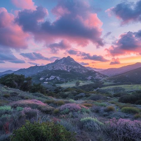 Saddleback Mountain Beautiful Scenery Pictures Color In Nature, Mountains Aesthetic, Landscape Images, Beautiful Scenery Pictures, Scenic Photos, Art Students, Scenery Pictures, Scenic Art, Pretty Landscapes