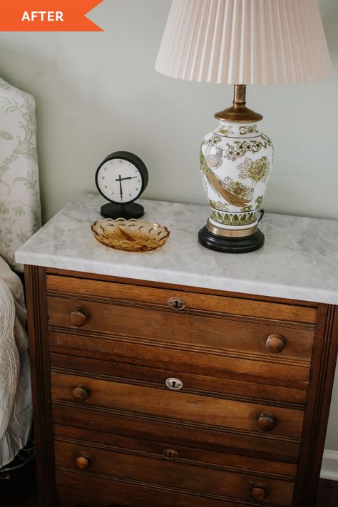 Dresser Top Ideas, Vintage Dresser Redo, Decor Dresser Top, Marble Nightstand, Marble Top Dresser, Side Table Makeover, Nightstand Makeover, Marble Top Side Table, Dresser Redo