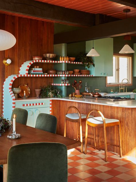 Mood Lighting In Kitchen, 1950s Interior Design Kitchen, Fun Home Design, Colorful Kitchen Countertops, Colorful Countertops, Cool House Features, Small Kitchen Dining Room, Artsy Kitchen, Yellow Interior Design