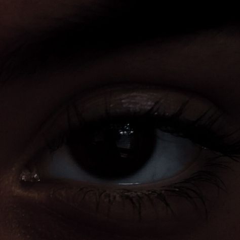 Black Eye Color Aesthetic, Eyes Looking Up, Cherry Brunette, Harper Core, Protagonist Aesthetic, Werewolf Eyes, Cod Oc, Blue Eyes Aesthetic, Onyx Eyes