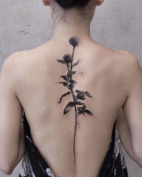 20+ Of The Best Spine Tattoo Ideas Ever Floral Spine Tattoo, Tattoo Son, Flower Spine Tattoos, Cool Back Tattoos, Girl Back Tattoos, Chinese Tattoo, Muster Tattoos, Inspiration Tattoos, Ornamental Tattoo