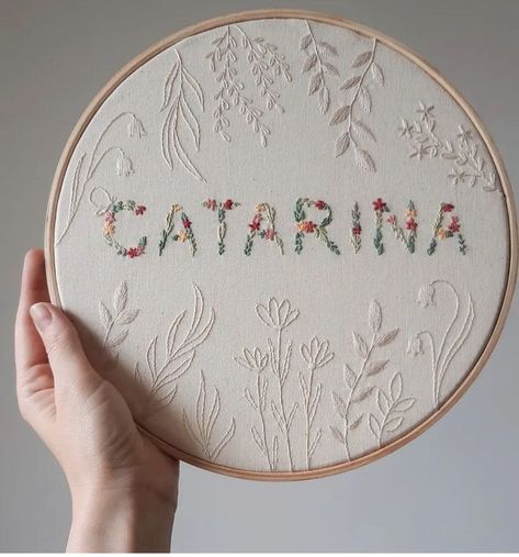 Family Embroidery Ideas, Embroidery Names Ideas, Embroidery Name Designs, Embroidery Display Ideas, Name Embroidery Ideas, Christian Embroidery Designs, Baby Embroidery Ideas, Neutral Embroidery, Name Embroidery Hoop