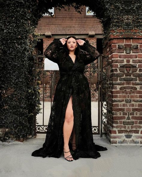 Black Plus Size Wedding Dress, Lace Wrap Dress, Dark Wedding Theme, Boho Wedding Dress Bohemian, Black Wedding Gowns, Boda Mexicana, Goth Wedding, Dark Wedding, Gown Plus Size