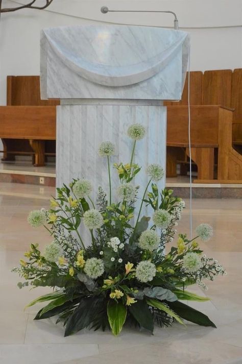 Church Alter Floral Arrangements, Podium Flower Arrangements, Church Flower Arrangements Altars Simple, Podium Decorations, Wedding Church Decor, Orchid Flower Arrangements, Church Altar Decorations, Tropical Floral Arrangements, Altar Design