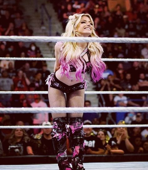 Alexis Bliss, Wwe Raw Women, Wrestling Outfits, Lexi Kaufman, Wwe Female, Rapper Outfits, Wwe Women, Wwe Female Wrestlers, Wwe Girls