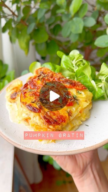 Pumpkin Gratin Recipe, Potatoes Gratin, Pumpkin Foods, Comte Cheese, French Recipes, Gratin Dish, Potato Gratin, Clean Diet, Small Pumpkins