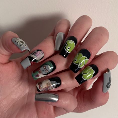 #mfdoom #nailart #handmade Hip Hop Nails Design, Mf Doom Nails, Juice Wrld Nails, Tyler The Creator Nails Art, Rapper Nails, Hip Hop Nails, Album Cover Nails, Tyler The Creator Nails, Food Nails