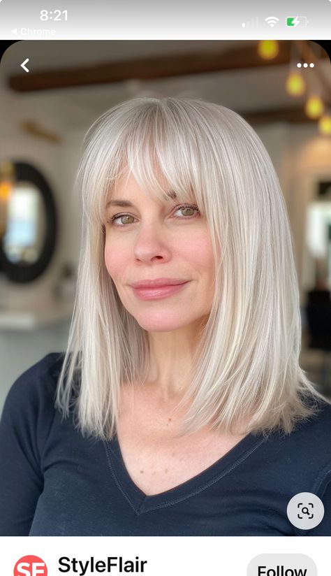 Blonde Shoulder Length Hair With Fringe, Straight Bob Curtain Bangs, Long Blonde Bob With Bangs, Blonde Collar Bone Length Hair Curtain Bangs, Straight Blonde Bob With Bangs, Blonde Bob Side Bangs, Straight Bob, Gray Hair Highlights, Curtain Bangs