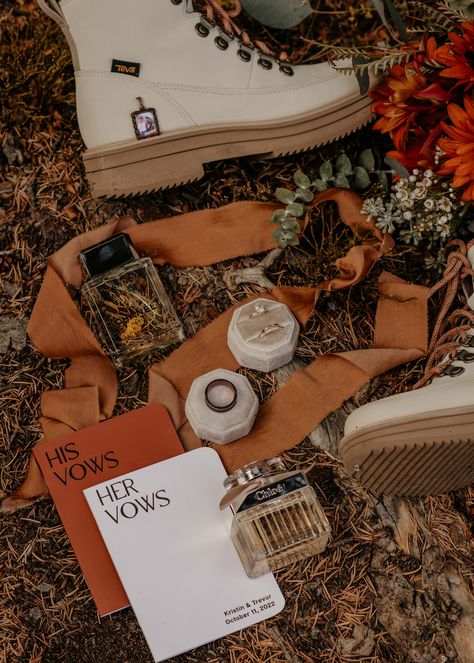 Fall Wedding Detail Shots, Elopement Details Photography, Fall Wedding Details Photography, Fall Wedding Flatlay, Elopement Flat Lay, Fall Wedding Details, Elopement Detail Shots, Fall Elopement Ideas, Wedding Little Details