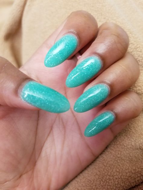 Summer nails! #glitter #sparkle #aqua #almond Aqua Almond Nails, Aqua Glitter Nails, Tiffany Nails, Different Color Nails, Aqua Nails, Almond Shape Nails, Almond Acrylic Nails, Nail Envy, Glitter Acrylics