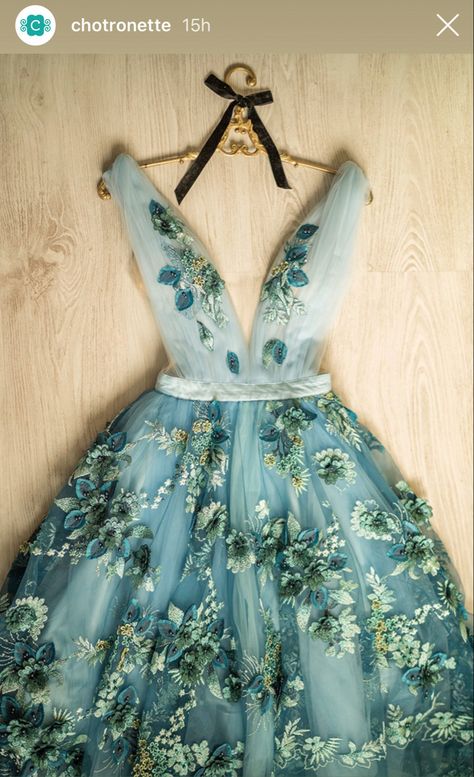 Chotronette Dresses Short, Chotronette Dresses, Hogwarts Clothes, Lana Wedding, Wedding Dress Fantasy, Magical Clothes, Galaxy Outfit, Princess Clothes, Oopsie Daisy