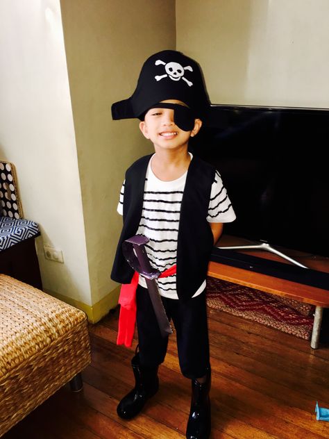 Costume Parade Pirate Costume, Pirate Party, Baby Halloween, School Days, Kids Costumes, Big Boys, Halloween Costumes, Quick Saves