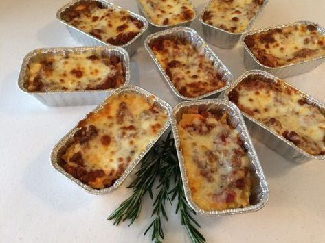 These mini individual lasagnas are freezer-friendly and can be made ahead of time! They're perfect for on-the-go lunches or dinners! They also work great for single people, busy schedules, and work/school lunches! #easydinner #freezermeals #mealprep Individual Lasagna Recipes, Single Serve Lasagna, Small Batch Lasagna Roll Ups, Mini Lasagna Noodles Recipes, Freezer Friendly Individual Mini Lasagnas, Mini Lasagna Loaf Pan, Freezer Lasagna, Mini Lasagna, Lazy Lasagna