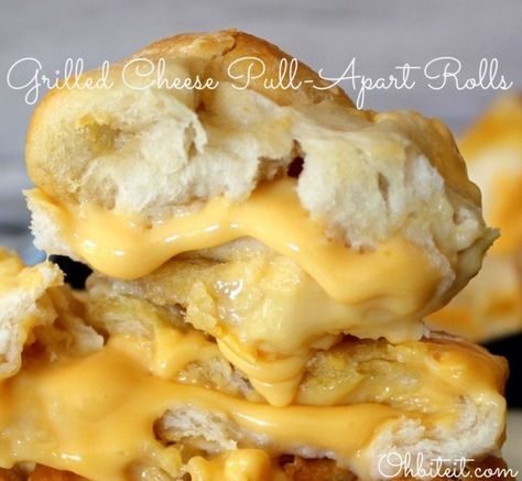 Grilled Cheese Pull-Apart Rolls | 21 Snacks That Will Make You The Cool Mom Of Your Friend Group Grilled Cheese Pull Apart Rolls, Grilled Cheese Rolls, Pull Apart Rolls, Cheese Pull Apart, Cheese Pull, Football Party Foods, Breaking Bread, Football Party Food, Pull Apart